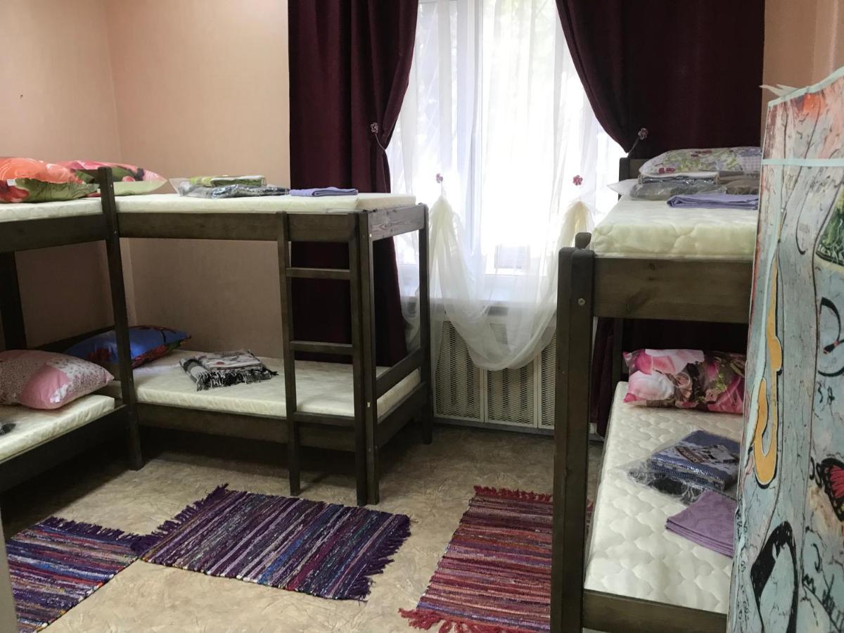 Ararat-Demeevskaya Hostel เคียฟ ภายนอก รูปภาพ