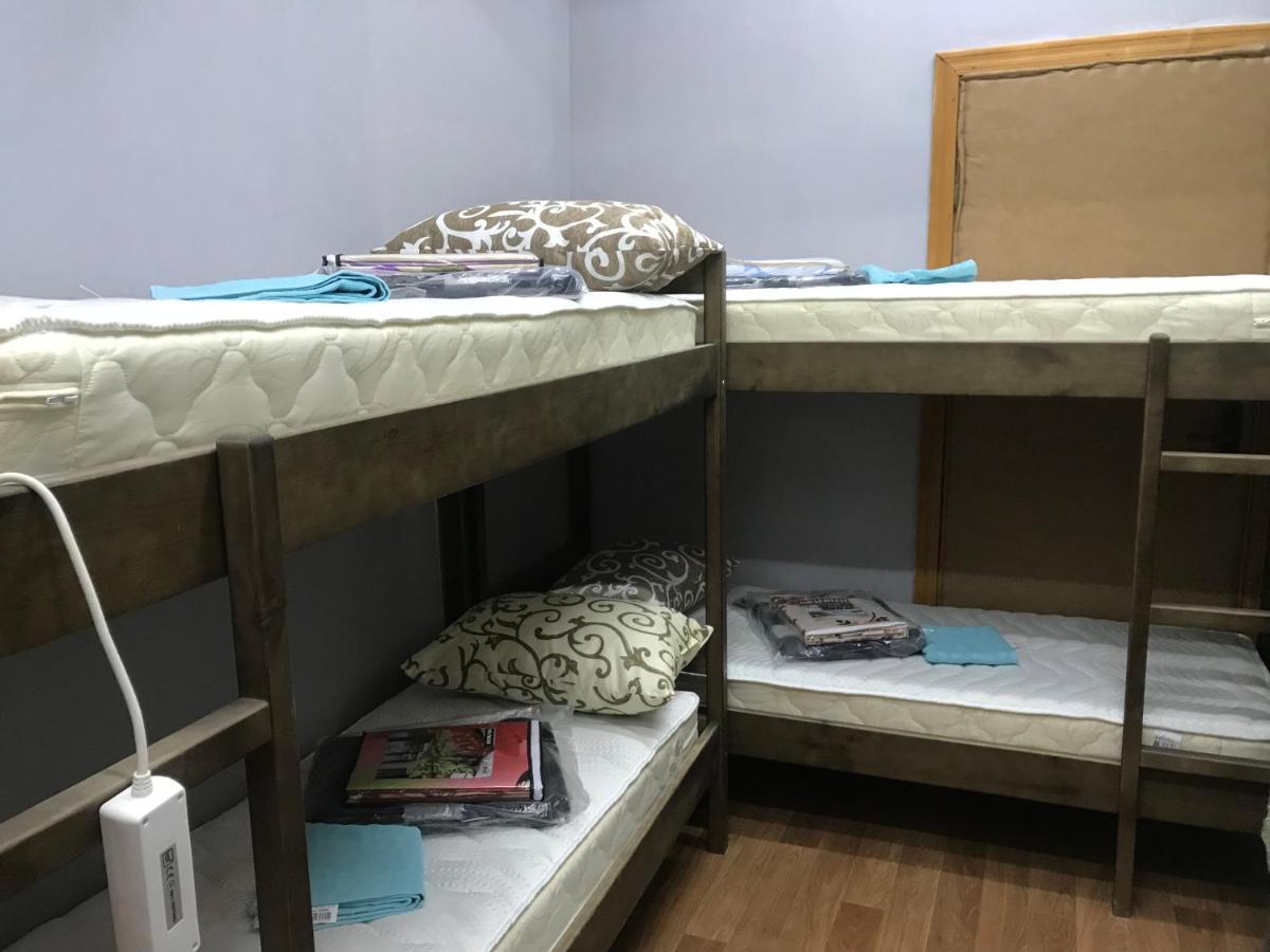 Ararat-Demeevskaya Hostel เคียฟ ภายนอก รูปภาพ