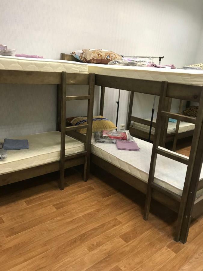Ararat-Demeevskaya Hostel เคียฟ ภายนอก รูปภาพ