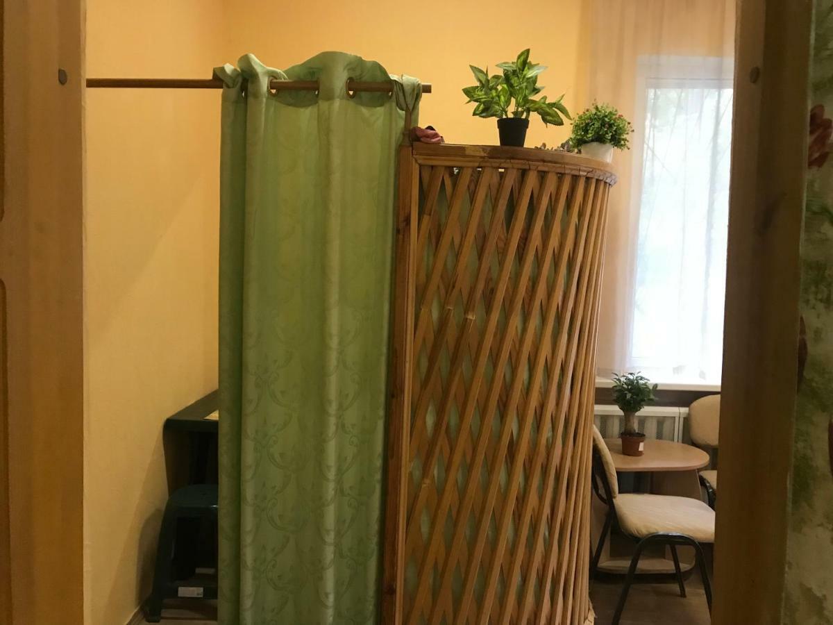 Ararat-Demeevskaya Hostel เคียฟ ภายนอก รูปภาพ