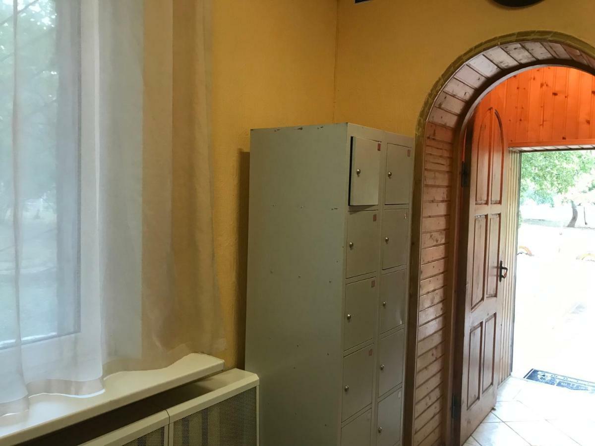 Ararat-Demeevskaya Hostel เคียฟ ภายนอก รูปภาพ