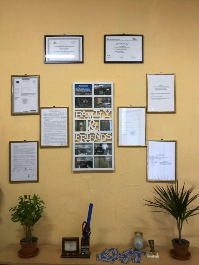 Ararat-Demeevskaya Hostel เคียฟ ภายนอก รูปภาพ